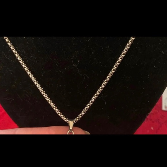 Limited! HD Men’s Necklace - Picture 4 of 4